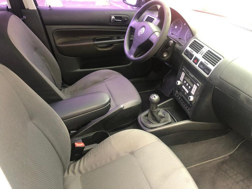 Volkswagen Jetta Trendline 2000cc Mt Aa