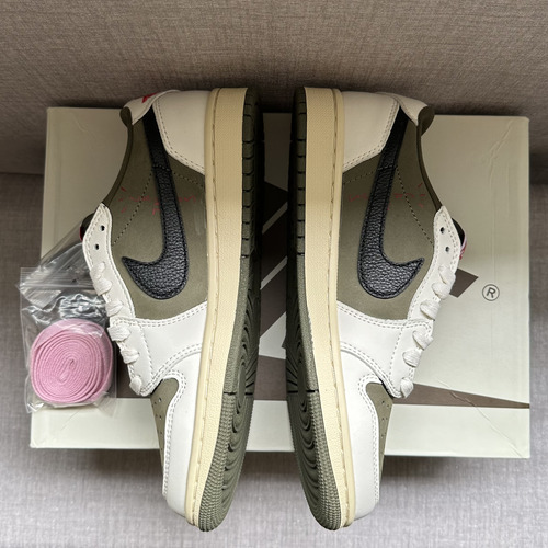 Air Jordan 1 Low X Travis Scott Medium Olive 39