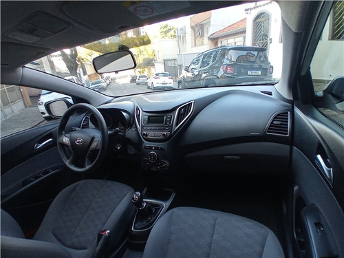 Imagem 13 de 13 de Hyundai Hb20s 1.6 Comfort Plus 16v Flex 4p Manual