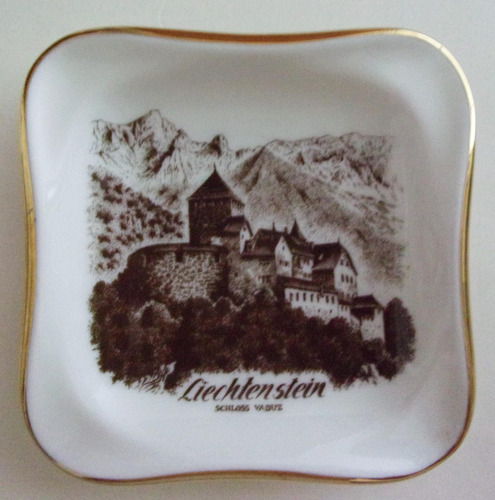 Antiguo Cenicero De Coleccion Porcelana Kaiser Germany