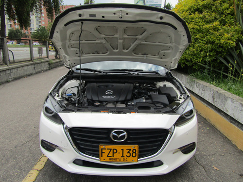 Mazda 3 2.0 Touring