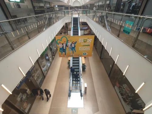 Local En Venta En Metrópolis. Cod V1614511