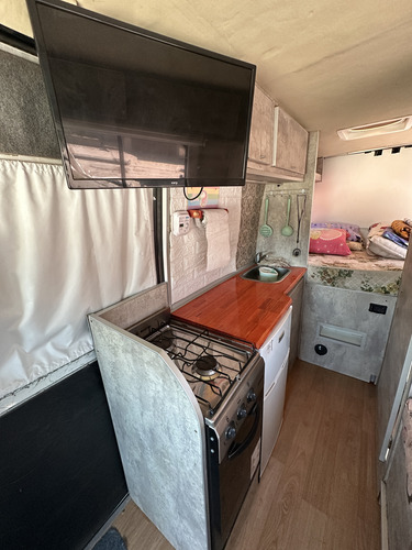 Hermoso Y Practico Motorhome Chico X Fuera Y Grande X Dentro