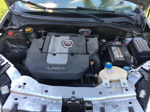 Fiat Linea 2011 1.8 16v Absolute Flex Dualogic 4p