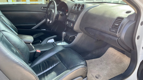 Nissan Altima Coupe 2.5S