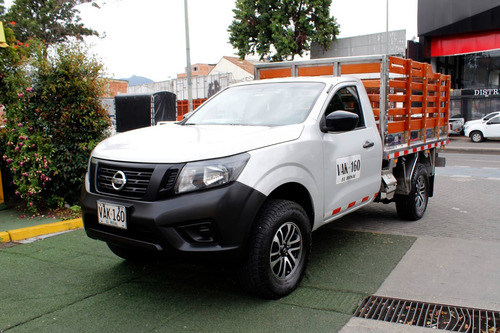 Nissan Frontier Np 300 Estacas