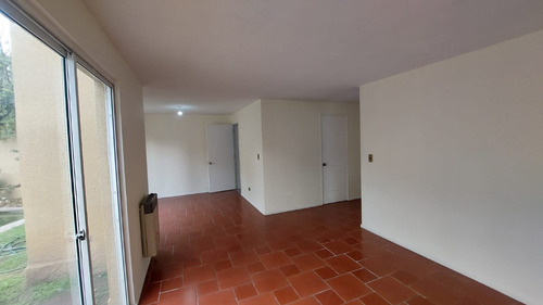 Casa Remodelada Con Piscina (5d-3b) - Formentera, Quilicura