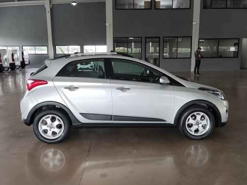 Hyundai HB20X HB20X 1.6 16V PREMIUM FLEX 4P AUTOMÁTICO