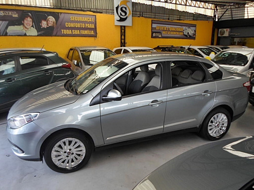Imagem 11 de 14 de Fiat - Grand Siena 1.6 Essence 2016 Manual