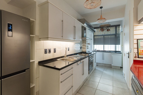 Alquiler De Apartamento En 3 Dormitorios, Punta Carretas, Montevideo (ref: Srs-12002)