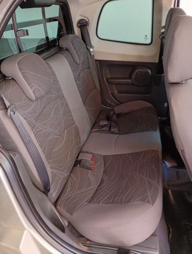 Fiat Strada 1.4 Hard Working Cab. Dupla Flex 3p
