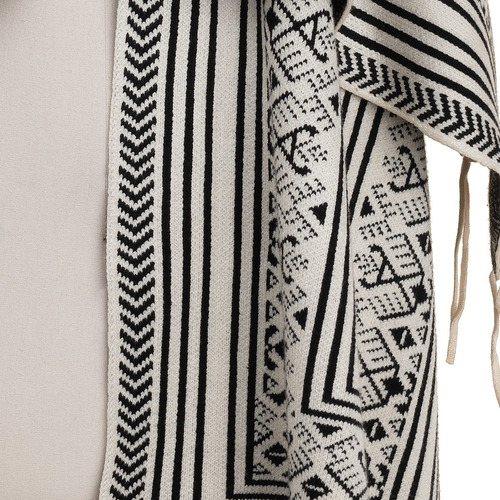 Imagen 9 de 10 de Poncho Capa Chal Largo Flecos Tejido Suave Tribal Boho Chic.