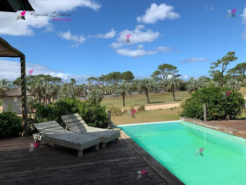 Casa En Jose Ignacio, Barrio Privado- Ref: 9321