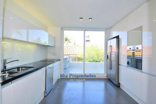 Imagen 14 de 21 de Venta - Apartamento En Carrasco A Metros Del Mar Cw165441