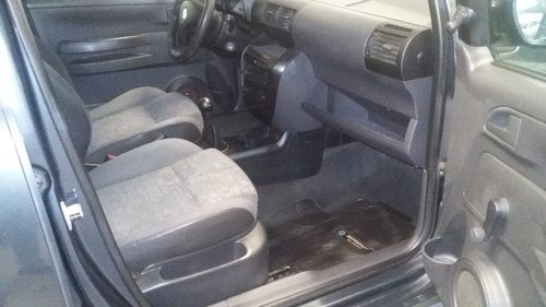 Imagen 6 de 13 de Vw Fox Trendline 5p 1.6 G.n.c Modelo 2005