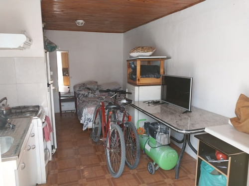 Casa Multifamiliar En Venta, Jacarandá 1280, Villa Udaondo, Ituzaingó