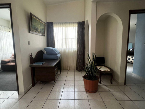 Venta De Casa En Santa Ana Tlapaltitlán Toluca A Dos Cuadras De Comonfort