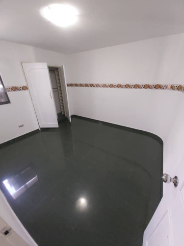 Imagen 18 de 18 de Venta De Apartamento En El Bosque. Planta 100%. Código 129523