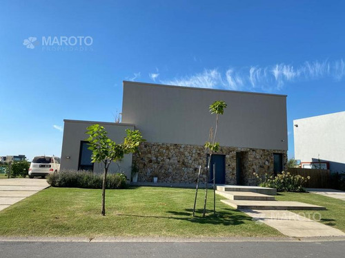Imagen 3 de 30 de Casa En Venta En Barrio El Canton - Maroto Propiedades