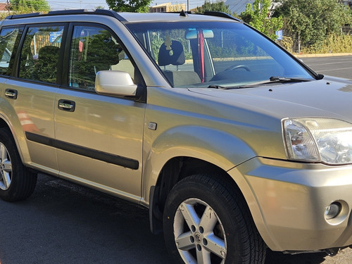 Nissan Xtrail 2010, Japón Beige At, 4p, Aire, Para Ajustar