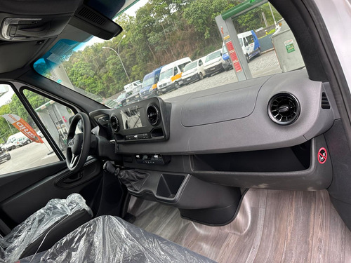 Mercedes-Benz Sprinter 2.0 Vidrado 517 Cdi Rd Extra Longo Teto Alto 15,3M3 5P Diesel