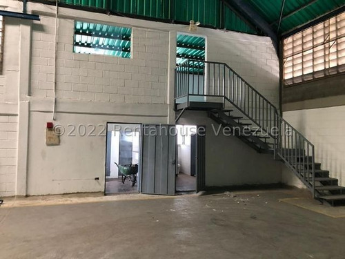Imagen 20 de 30 de Galpon En Alquiler, Doble Entrada, Tanque, Oficinas, Area Comedor, Luz Trifasica, Inf. 0424-5337900, 22-25425, Nds 05/05