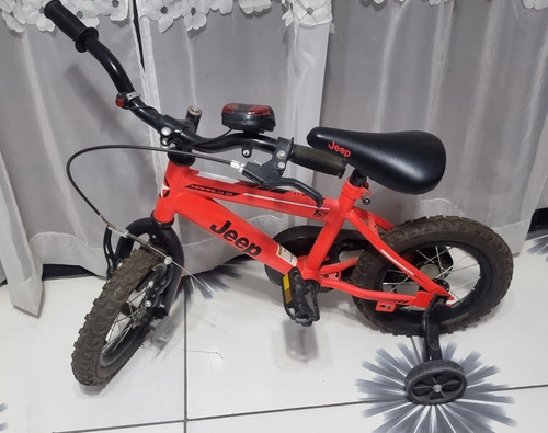 Bicicleta De Niño Aro 12 Marca Jeep Modelo Makalu,como Nuevo (Usado)