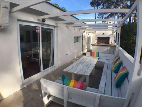 Casa En Venta De 4 Dormitorios En Montoya