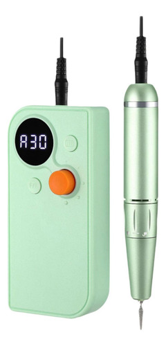 Con Herramienta De Pulido De Puntas De Uñas, Pantalla Verde