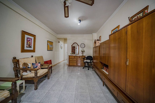 Casa Venta 4 Ambientes Olivos-permuta