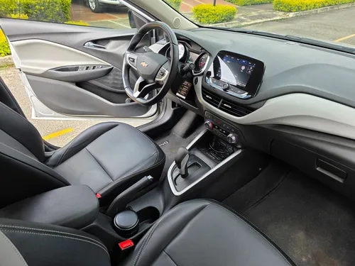 Chevrolet Onix 1.0T Premier Sedan At
