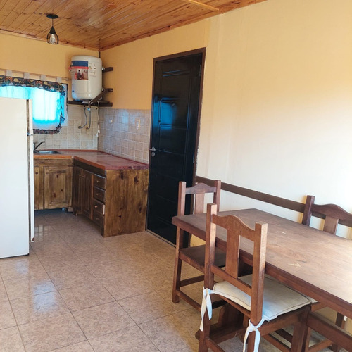 Imagen 2 de 16 de Se Vende Casa Con Pileta De 7x3, Sobre Lote De 700mt2,
