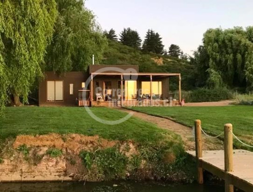 Parcela De 4.286m2 Con Casa Como Nueva De 180m2, Lago Rapel
