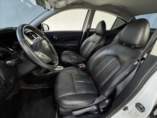 Nissan Versa 1.6 16V FLEXSTART UNIQUE 4P XTRONIC