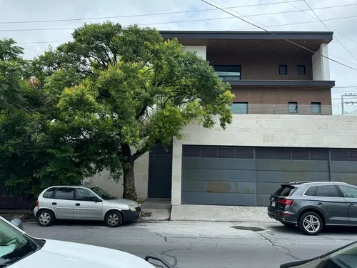 Casa En Venta En Fuentes Del Valle En San Pedro Garza García