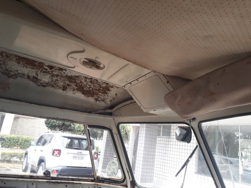 Volkswagem Kombi Antiga 6 Portas Corujinha Urgente