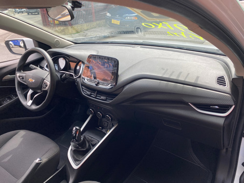 Chevrolet Onix ONIX SEDAN PLUS LT 1.0 12V FLEX 4P MEC.
