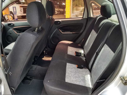 Ford Fiesta Sedan 1.6 8v Flex 4p