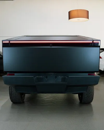 Tesla Cybertruck Tres Motores
