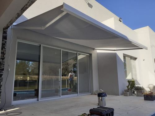Imagen 2 de 9 de Toldo Brazos Invisibles Awnilux - Nueva Generacion
