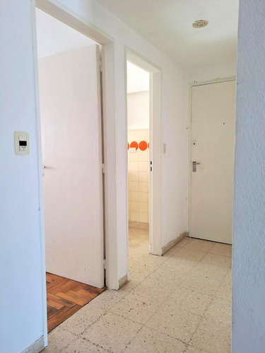 Imagen 13 de 24 de Oportunidad!! Departamento 2 Ambientes Frente A Plaza España Y Las Mejores Playas De La La Perla - Mar Del Plata