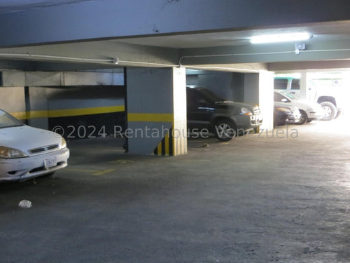 Se Vende Apartamento En Prados Del Este Mls #25-3827