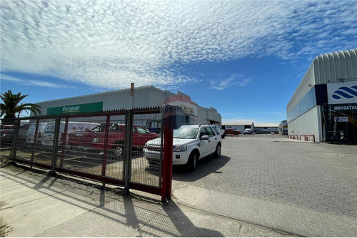 Bodega 700 M2 Caletera Varoli - 70 Uf Mas Gtos Com
