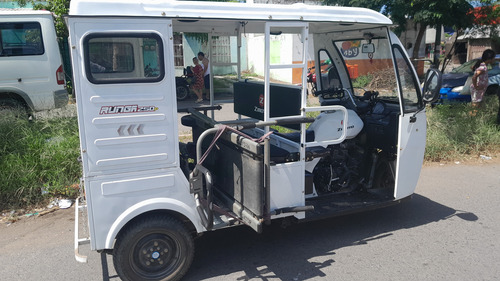 Zmoto Trabaja En Fracc Colinas, Ya Con Placas Y Aclientado