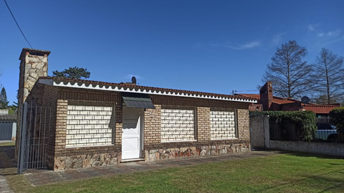 Preciosa Casa, 3 Dormit, 2 Baños, Gge, Parrillero