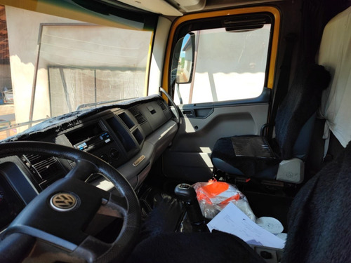 Imagem 14 de 15 de Caminhao Vw 24250 6x2 (truck) 2010/2010 (vt)