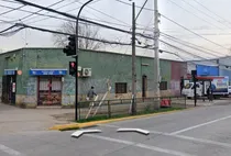Comprar Gran Terreno Con Locales Comerciales Arrendados. Rebajado.
