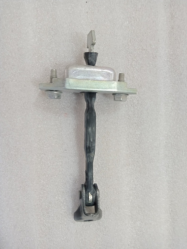 Retenedor Puerta Delant Der 06-08 Std Toyota Yaris Original (Usado)