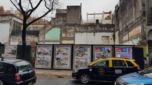 Imagen 2 de 11 de Lote Ya Demolido Y Listo Para Empezar A Trabajar - Flores