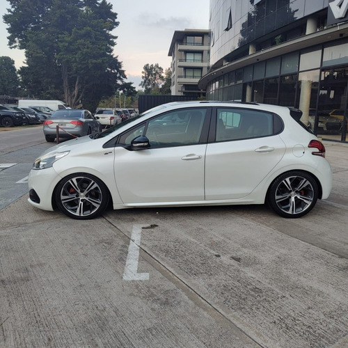 Imagen 4 de 20 de Peugeot 208 1.6 Gt Thp